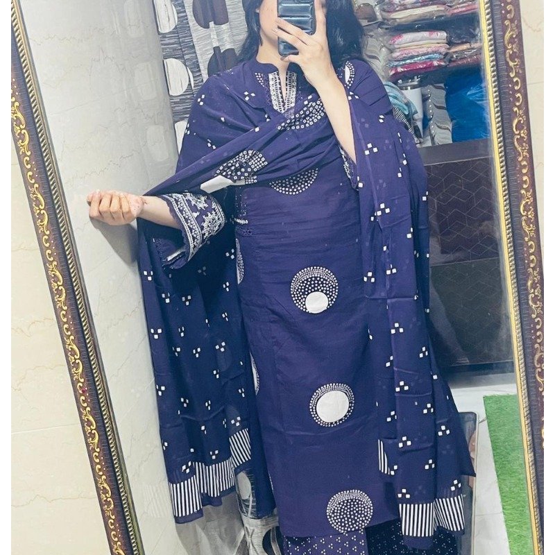 Cotton straight kurta set with heavy thread work pakistani sleeves