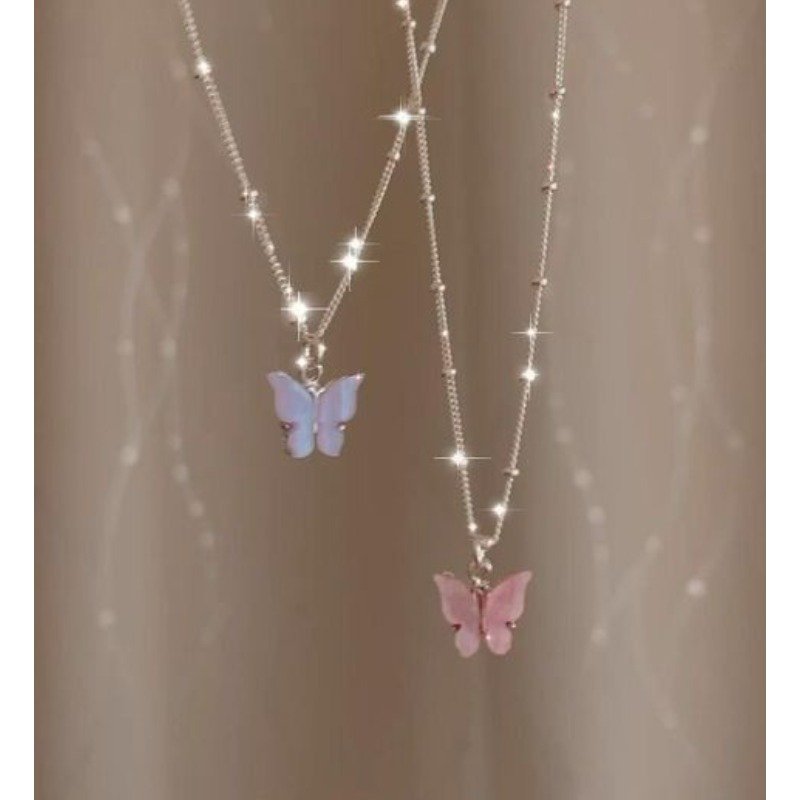 Chains with butterfly penddent (both)